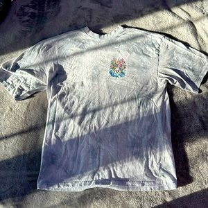 XL Light Blue/Grey Bugs Bunny graphic-tee, streetwear, like new, heavyweight.